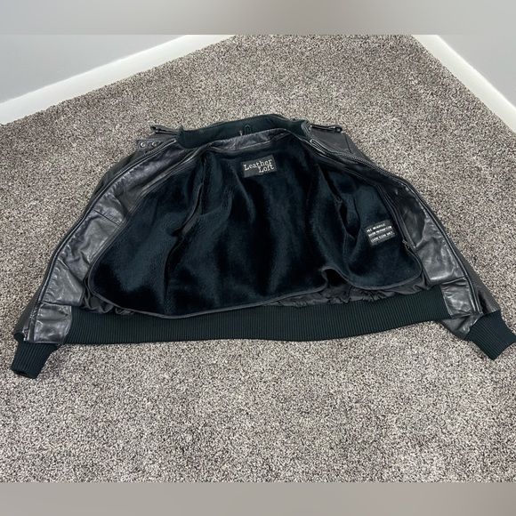 Leather Coat [Removable Fur Lining] Sz 11-12
LEATHER LOFT - Picture 4 of 12